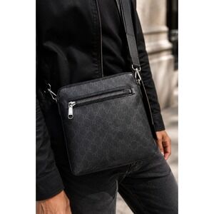 Gucci Messenger Bag Size OS Black GG Supreme Canvas 322279 498879